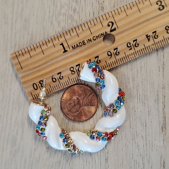 White metal multicolor rhinestones open back hoops Dazzling - Picture 3 of 5